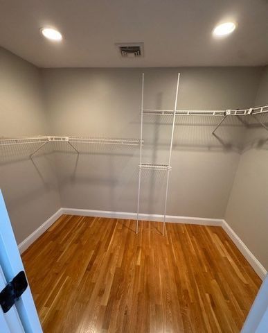 10 Crestwood Rd, North Reading, MA 01864