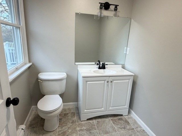 10 Crestwood Rd, North Reading, MA 01864