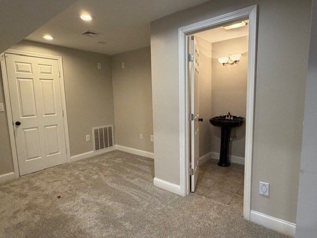 10 Crestwood Rd, North Reading, MA 01864
