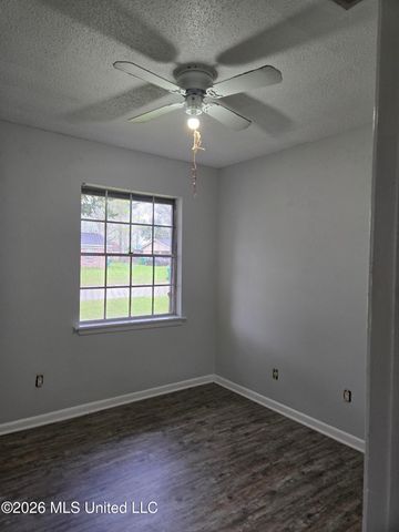 2710 E Angela Circle, Gulfport, MS 39503