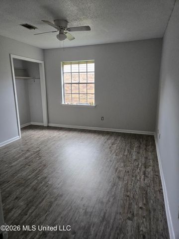 2710 E Angela Circle, Gulfport, MS 39503