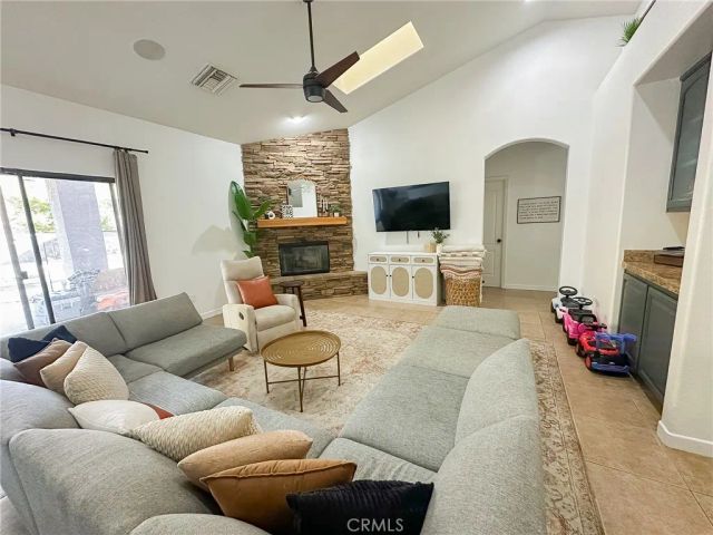 7525 Whitney, Yucca Valley, CA 92284