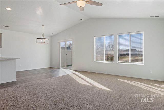 3069 N Saratov Way, Kuna, ID 83634