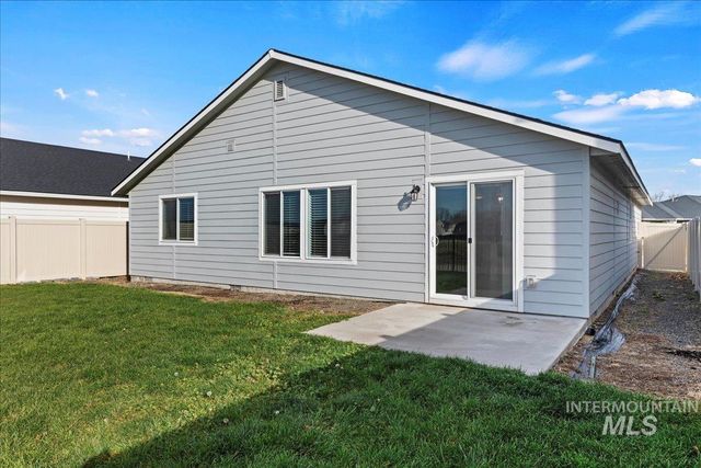 3069 N Saratov Way, Kuna, ID 83634