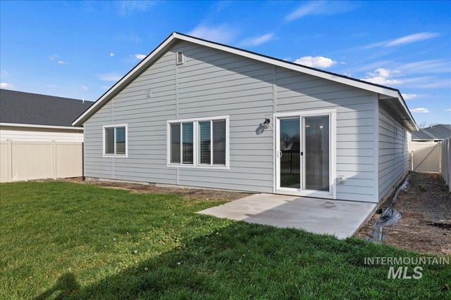 3069 N Saratov Way, Kuna, ID 83634