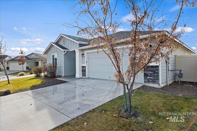 3069 N Saratov Way, Kuna, ID 83634