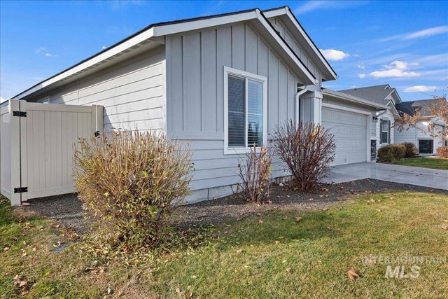 3069 N Saratov Way, Kuna, ID 83634