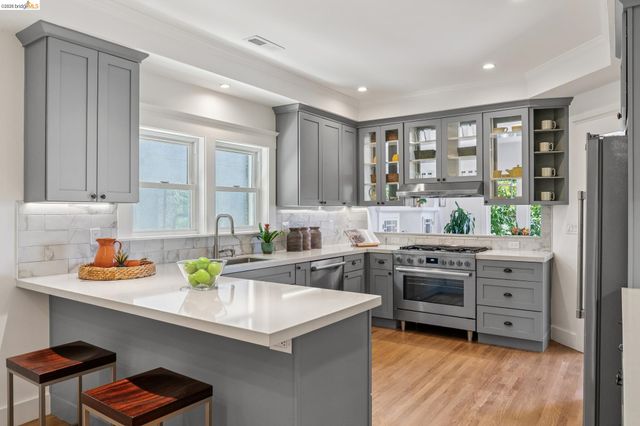 2019 Del Norte, Berkeley, CA 94707