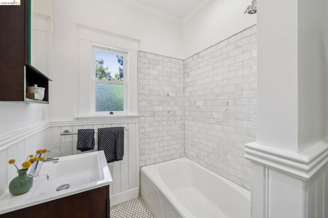 2019 Del Norte, Berkeley, CA 94707
