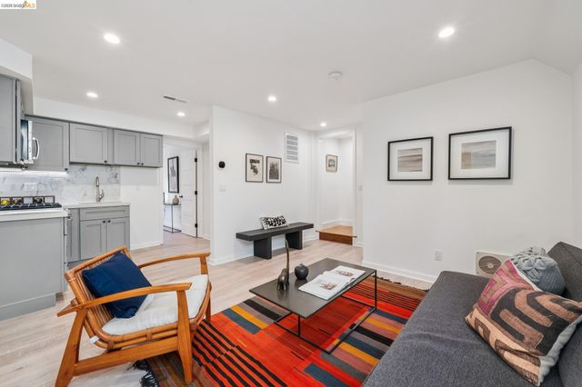 2019 Del Norte, Berkeley, CA 94707