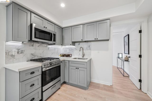 2019 Del Norte, Berkeley, CA 94707