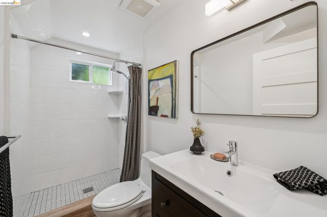 2019 Del Norte, Berkeley, CA 94707