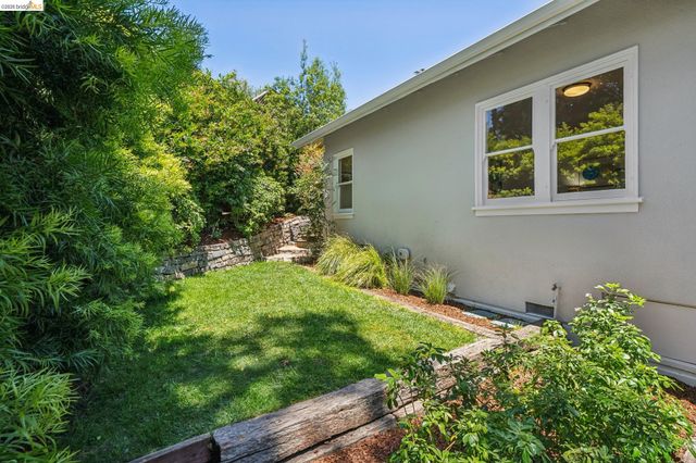 2019 Del Norte, Berkeley, CA 94707