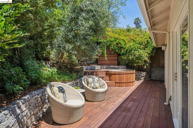 2019 Del Norte, Berkeley, CA 94707