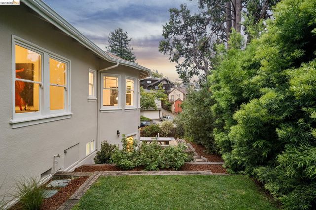 2019 Del Norte, Berkeley, CA 94707