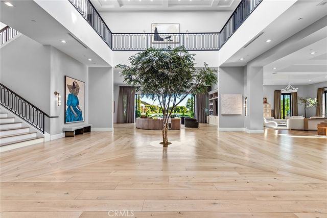 2100 Stratford Circle, Los Angeles, CA 90077