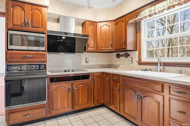 107 Valleyview Court, West Lafayette, IN 47906