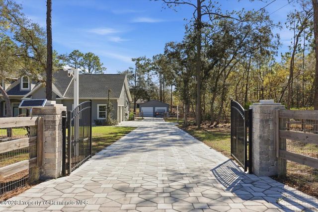 16146 Magnolia Warbler Road, Weeki Wachee, FL 34614