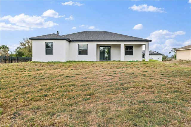 1205 W 11th ST, Lehigh Acres, FL 33972