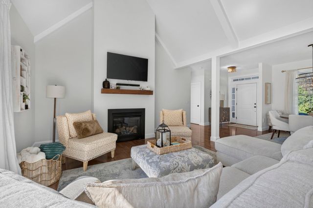 4 Ray Emma Drive, Epping, NH 03042