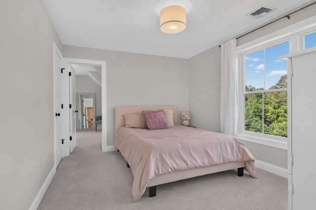 4 Ray Emma Drive, Epping, NH 03042