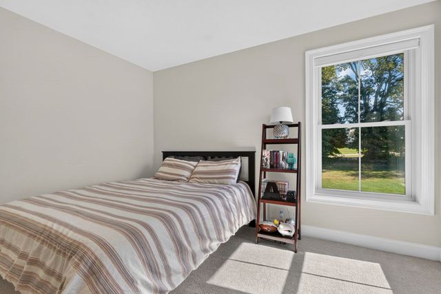 4 Ray Emma Drive, Epping, NH 03042
