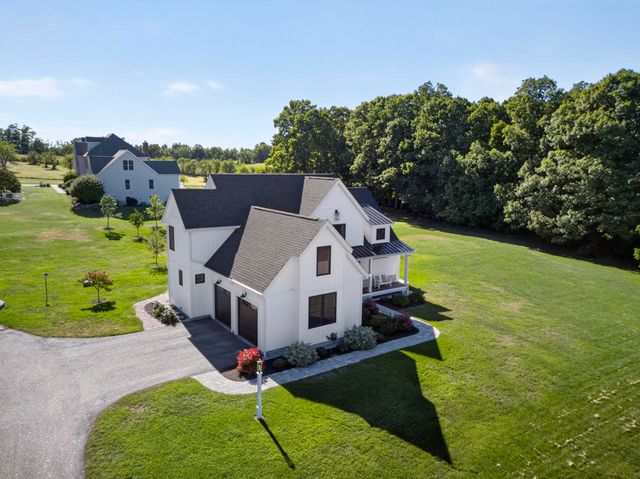 4 Ray Emma Drive, Epping, NH 03042
