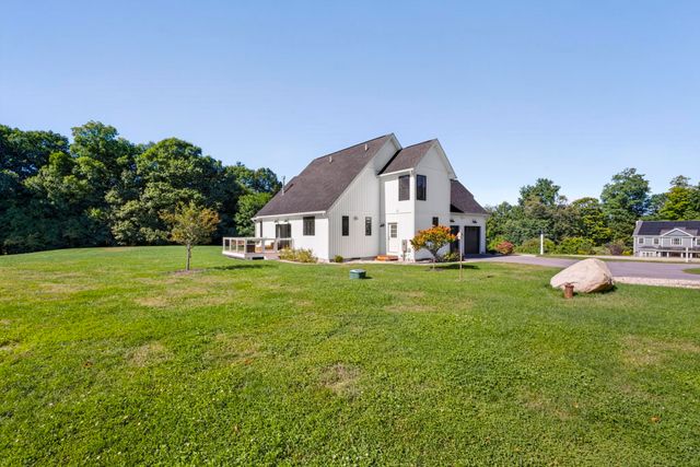 4 Ray Emma Drive, Epping, NH 03042