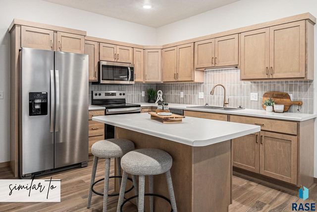 2313 E Jetty Pl Place, Sioux Falls, SD 57108