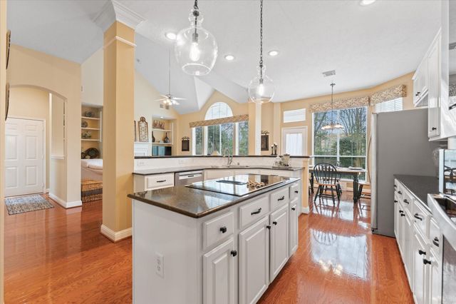 39 Laurelhurst Circle, The Woodlands, TX 77382