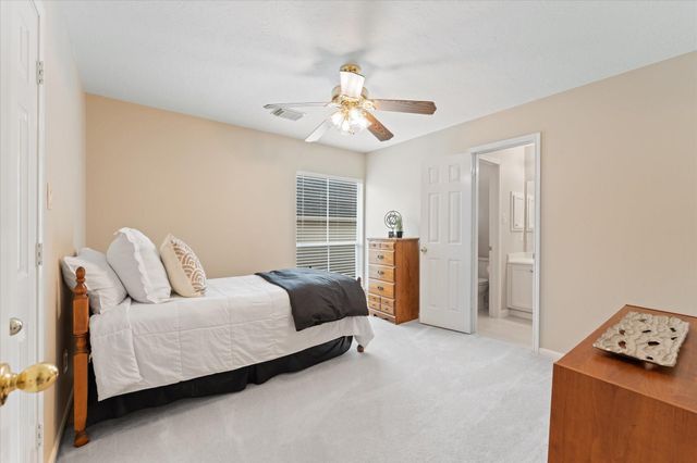 39 Laurelhurst Circle, The Woodlands, TX 77382