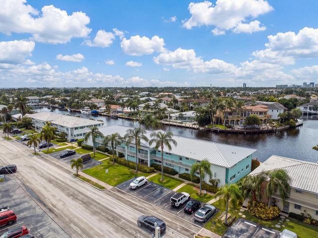 2330 NE 36th Street 11, Lighthouse Point, FL 33064