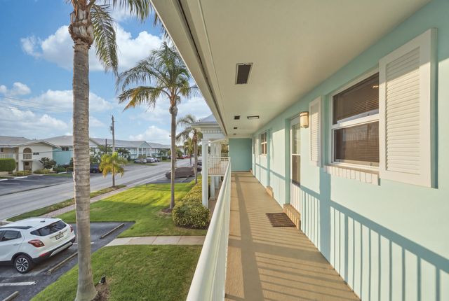 2330 NE 36th Street 11, Lighthouse Point, FL 33064