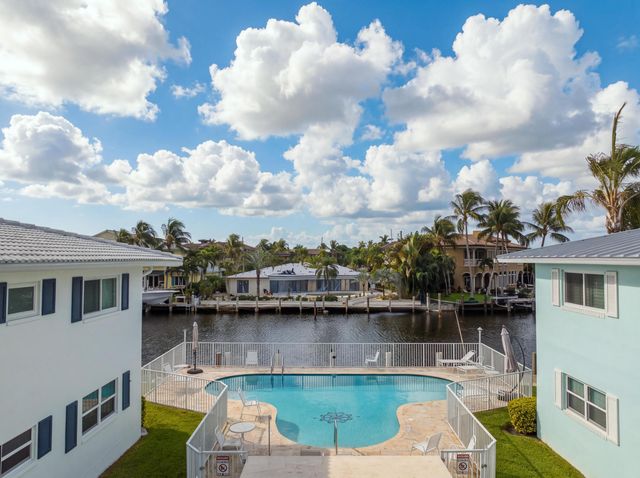 2330 NE 36th Street 11, Lighthouse Point, FL 33064