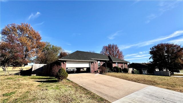 1109 Mockingbird, Siloam Springs, AR 72761