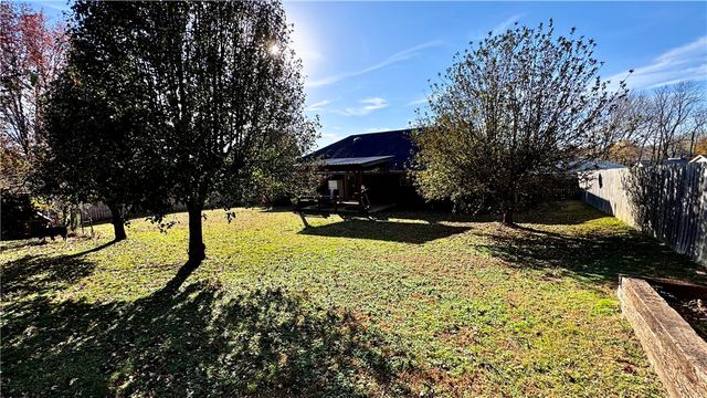 1109 Mockingbird, Siloam Springs, AR 72761