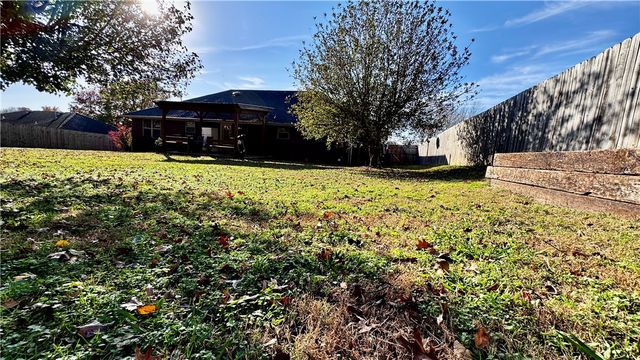 1109 Mockingbird, Siloam Springs, AR 72761