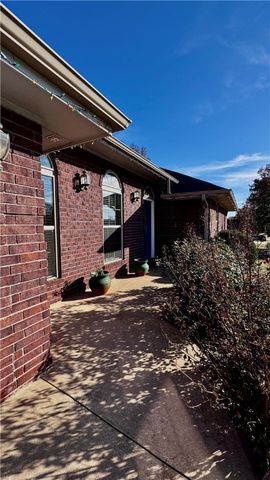 1109 Mockingbird, Siloam Springs, AR 72761