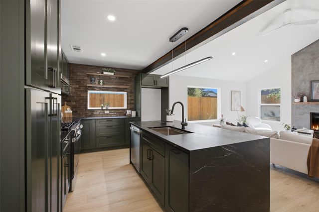 5001 Bundyhill DR, Austin, TX 78723