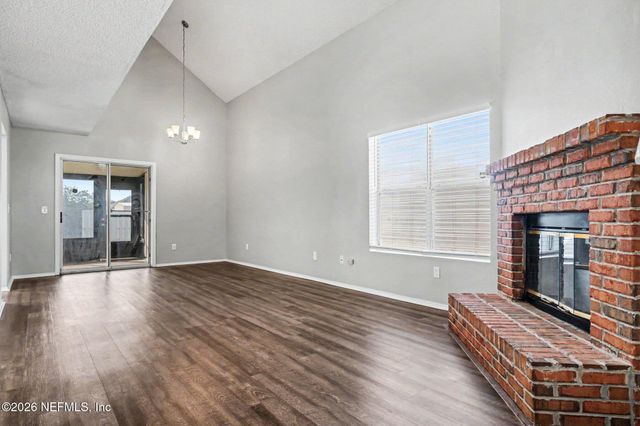 587 STAFFORDSHIRE Drive E, Jacksonville, FL 32225
