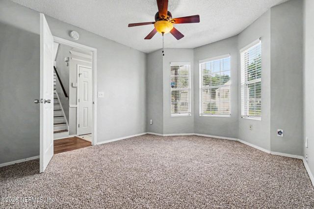 587 STAFFORDSHIRE Drive E, Jacksonville, FL 32225