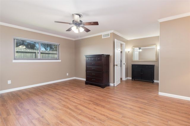 8919 Manhattan Drive, Houston, TX 77096