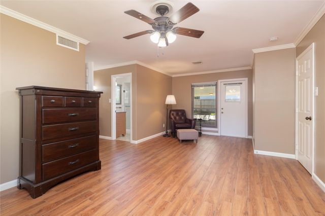 8919 Manhattan Drive, Houston, TX 77096