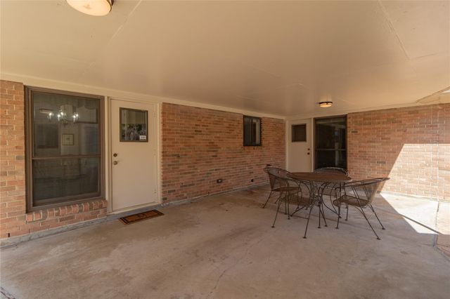 8919 Manhattan Drive, Houston, TX 77096