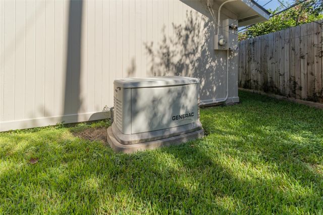 8919 Manhattan Drive, Houston, TX 77096