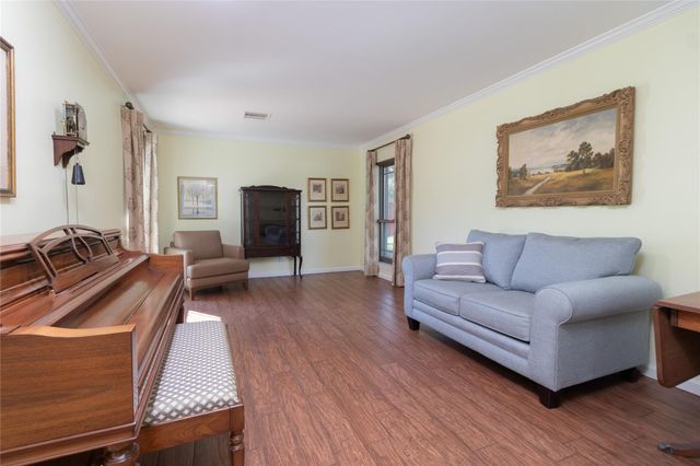 8919 Manhattan Drive, Houston, TX 77096