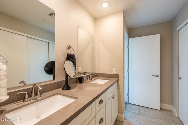 2317 W PORT AU PRINCE Lane, Phoenix, AZ 85023