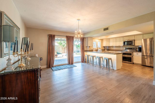 2317 W PORT AU PRINCE Lane, Phoenix, AZ 85023