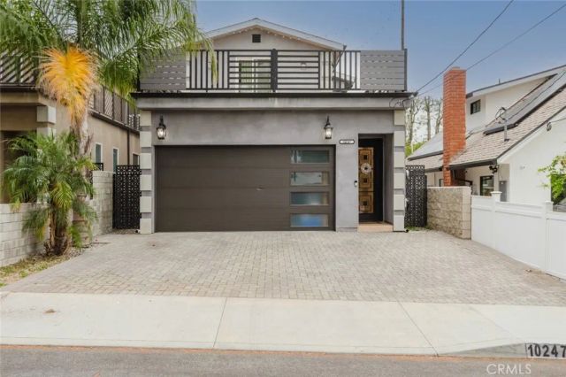 10247 Floralita Avenue, Sunland, CA 91040