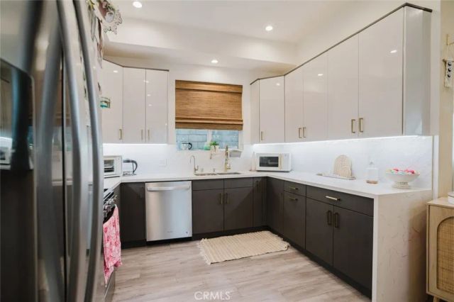 10247 Floralita Avenue, Sunland, CA 91040